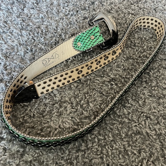 DNA Rhinestone Belt. Small. - Picture 4 of 5